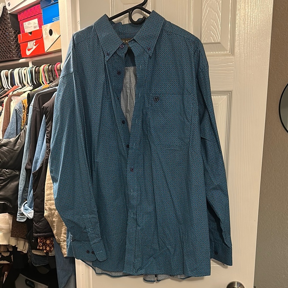 Ariat Men's Blue Button-Up Shirt